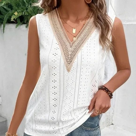 Guipure Lace Panel Eyelet Embroidery Tank White Top - Picture 4 of 5